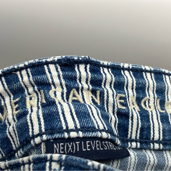 American Eagle Blue Striped Shorts Women Size 4 Stretch - Picture 4 of 5